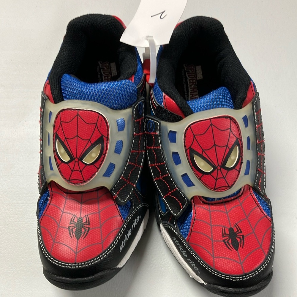 New without tags Spider-Man shoes. Strideright 2m.